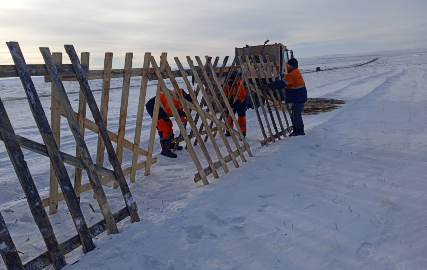 А/д "Екатеринбург-Алматы" участок Терминал-Темиртау км 1426-1445 очистка проезжей части от снежной шуги